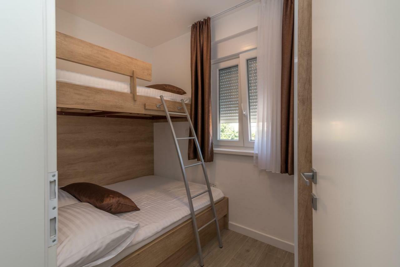 Guest House Petra Trogir Exterior foto